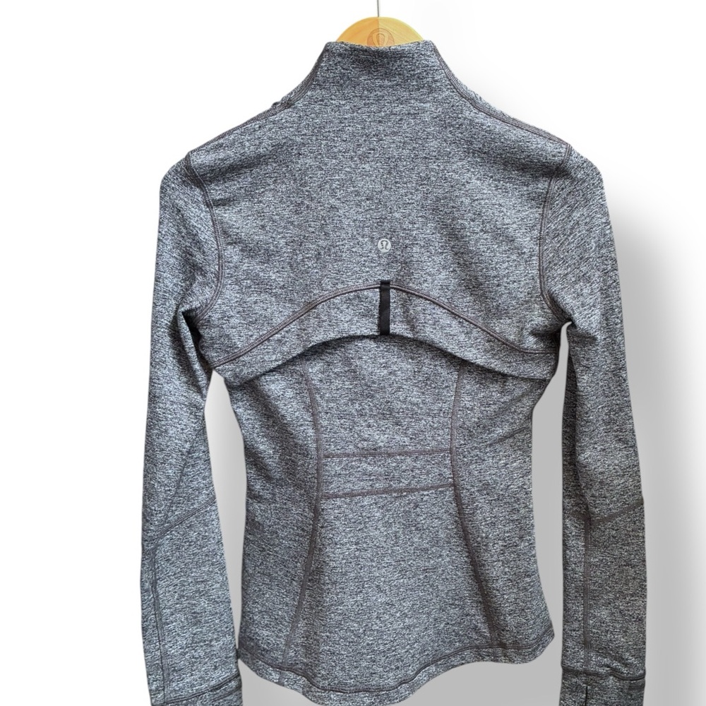 NWOT Lululemon Define Jacket
Inverted Space Dye Camo Seal Grey Deep Coal Size: 4 - Picture 7 of 8